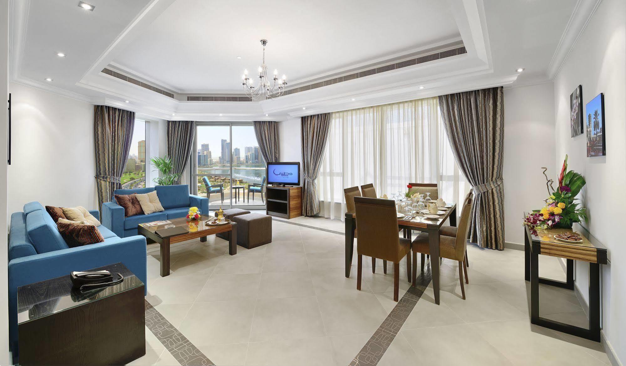 Al Majaz Premiere Hotel Apartments Шарджа Экстерьер фото